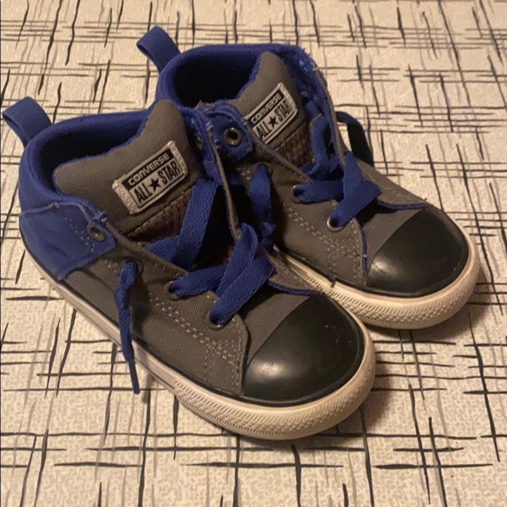 Boys converse